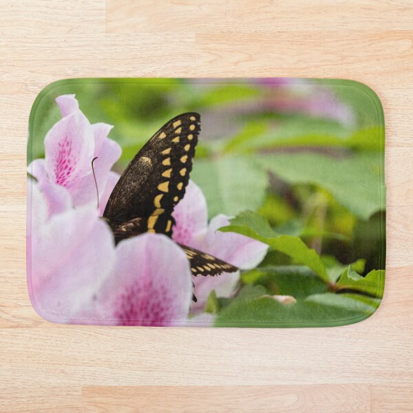 Aperçu de l'œuvre Papillon dans une fleur créée et vendue par TinyDinoDesigns.