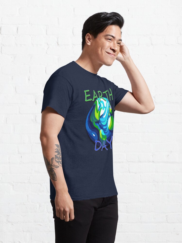 Discover earth day Classic T-Shirt