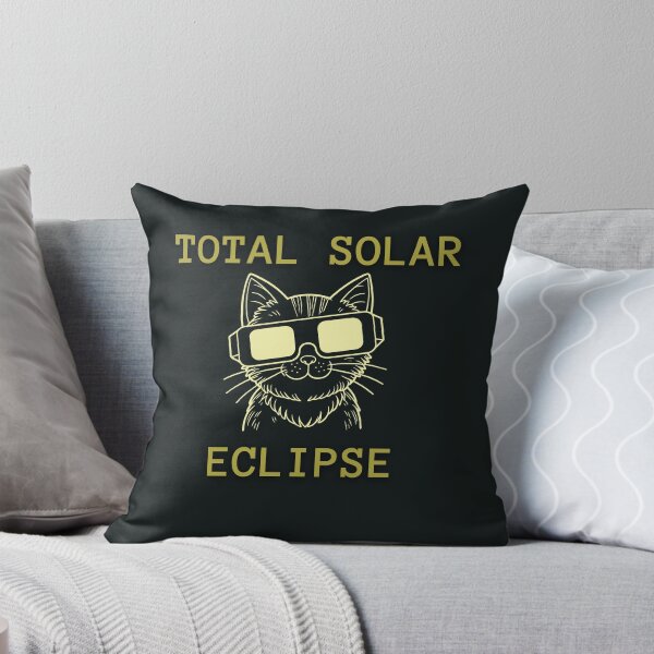 Aperçu de l'œuvre Total Solar Eclipse 2024 Tshirt, t-shirts pour chats, t-shirts pour éclipse solaire, t-shirts soleil, t-shirts lune, t-shirts éclipse, t-shirts solaires créée et vendue par TeeShirtTrendz.