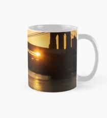 Taza Magia de la ciudad de Nueva York - icónica Brooklyn Bridge Sunrise