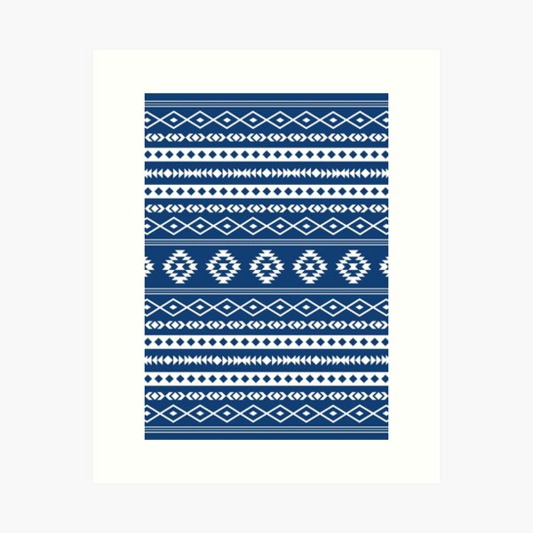Aperçu de l'œuvre Motif à motifs mixtes Aztec White + Dk Blue créée et vendue par NataliePaskell.