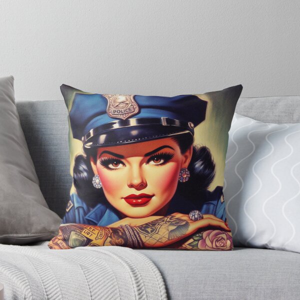 Artikelvorschau, Süße tätowierte Polizistin entworfen und verkauft von PulpVintage.
