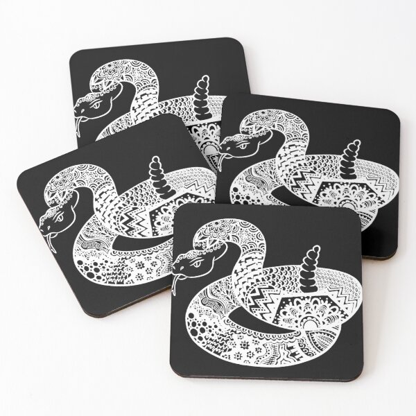 Aperçu de l'œuvre Zentangle Rattlesnake inversé sur noir créée et vendue par Bell & Gary .