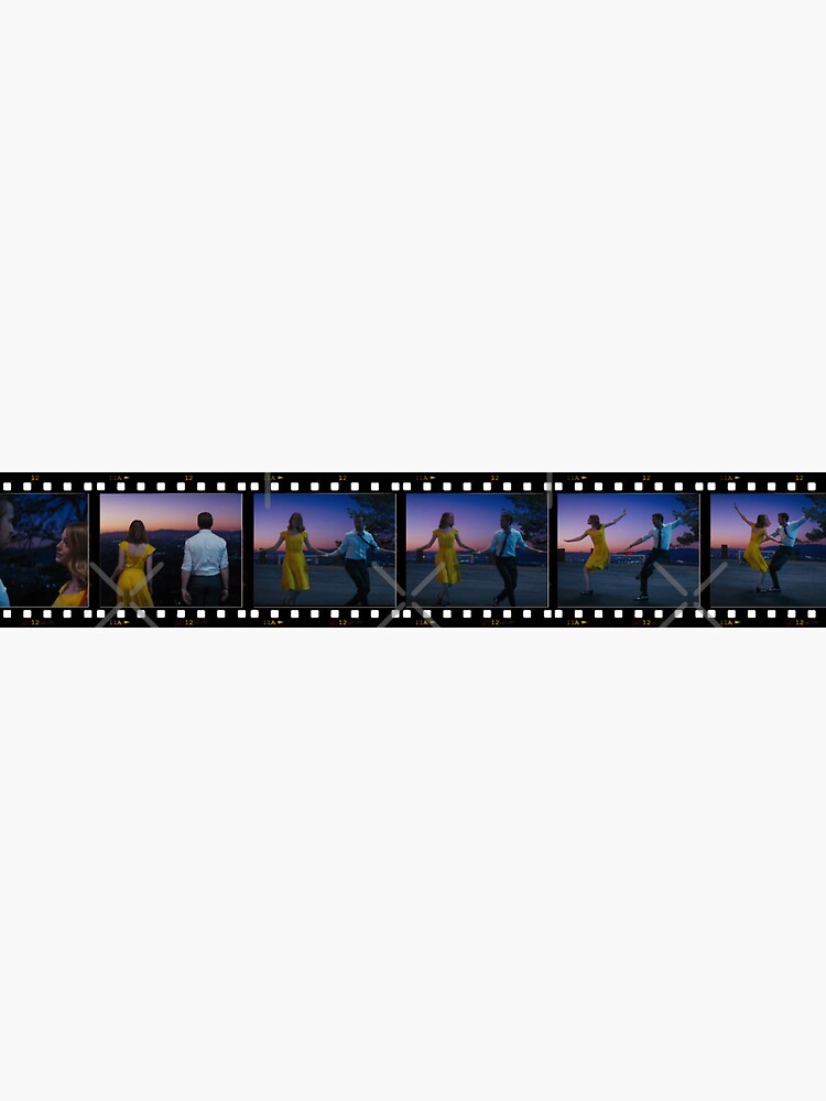 Aperçu 3 sur 3. Sticker avec l'œuvre Bobine de film La La Land - Une belle nuit créée et vendue par Mikaelaskyyy.
