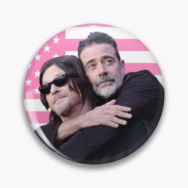Artikelvorschau, Norman Reedus und Jeffery Dean Morgan The Walking Dead USA Flagge Wandteppich entworfen und verkauft von Hunee-Bee.