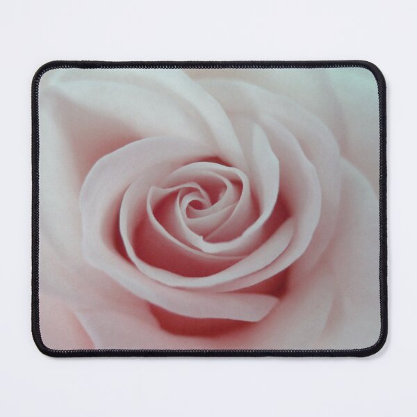 Aperçu de l'œuvre Fleur Pastel Rose Rose créée et vendue par HeWritesWLight.