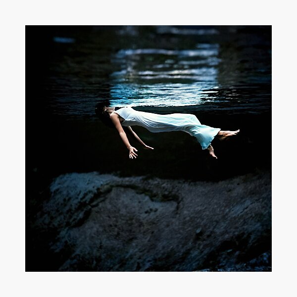 Vista previa del artículo con la obra «Weeki Wachee, Florida - Fotografía de 1947 (remasterizada) - Toni Frissell», diseñado y vendido por HeavyHits.
