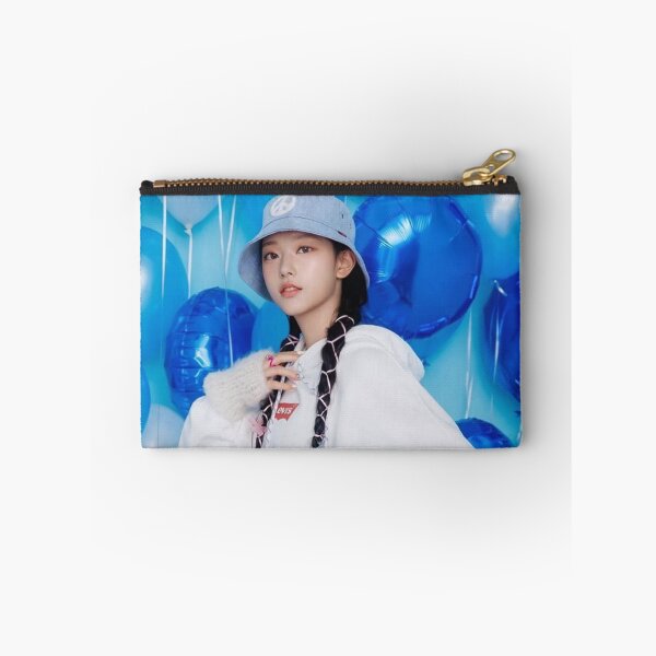 Artikelvorschau, Haerin Super Shy Cool mit dir ETA Neuer Zip entworfen und verkauft von Valereekmerch.