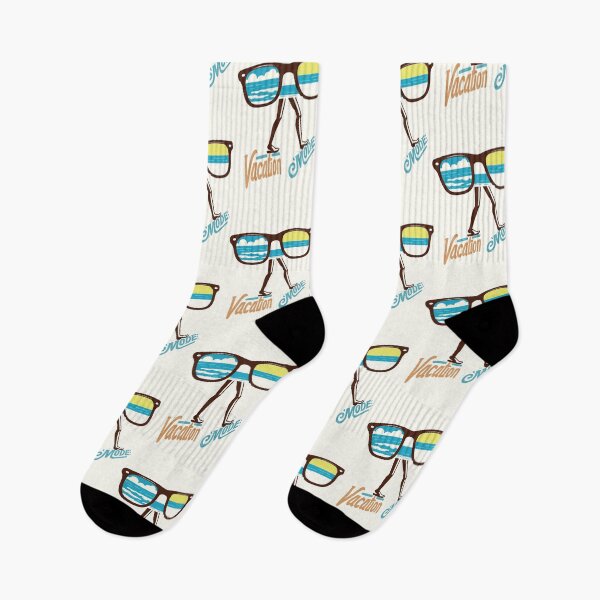 Aperçu de l'œuvre Lunettes de soleil pour une escapade à la plage - Illustration du mode vacances relaxantes créée et vendue par FarBeyound.