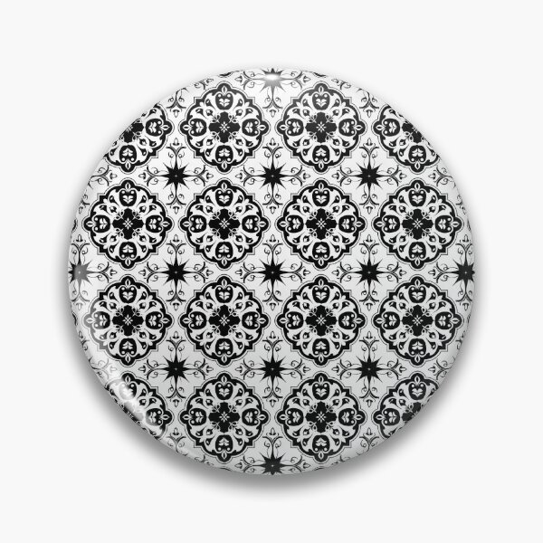 Artikelvorschau, Monochromes spanisches Schnörkel-Fliesenmuster entworfen und verkauft von VoyteksDesigns.