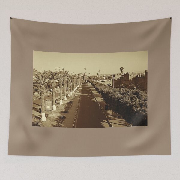 Artikelvorschau, Avenue Moulay Rachid und Stadtmauern von Taroudant, Sepia entworfen und verkauft von paulboizot.