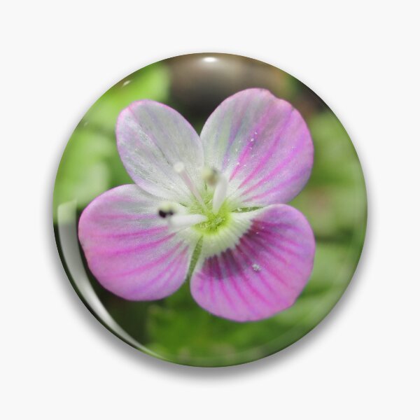 Aperçu de l'œuvre Petite fleur rose, violette et vert lime créée et vendue par HeWritesWLight.