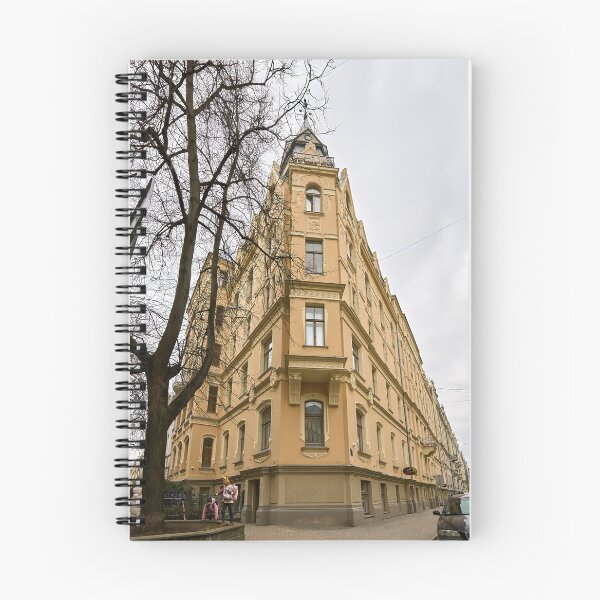 Artikelvorschau, Gelbe Ecke. Riga 2024 entworfen und verkauft von Jouko Lehto Photography.