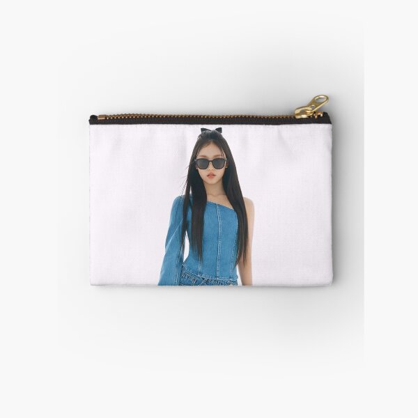 Artikelvorschau, Haerin Super Shy Cool mit dir ETA Neuer Zip entworfen und verkauft von Valereekmerch.