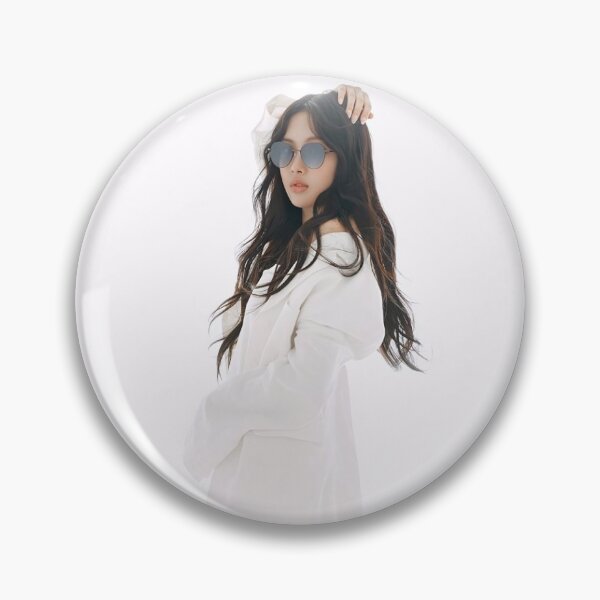Artikelvorschau, Hyein Super Shy Cool With You ETA Neue Zip entworfen und verkauft von Valereekmerch.