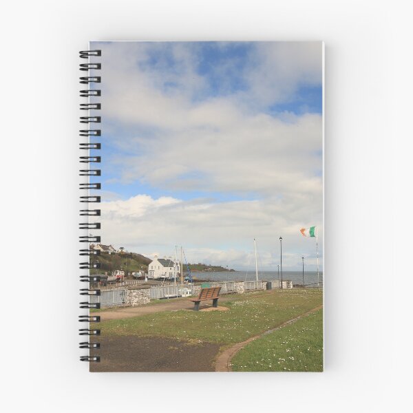 Artikelvorschau, Carnlough in der Grafschaft Antrim. entworfen und verkauft von Howard  Boyd.