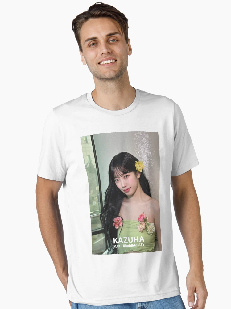 Yunjin Le Sserafim Graphic T-shirt, Le Sserafim Easy Album