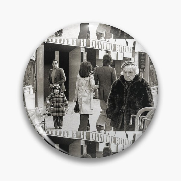 Item preview, vr 3655 / finition 2024 - Olivier Reporter Photo sur: 64 - Les Gens de Paris 1975 " Hollywood cinéma & la Rencontre Improbable de 3 Générations sur son Boulevard - Okaio-Umin Créations  designed and sold by o.okaïo.