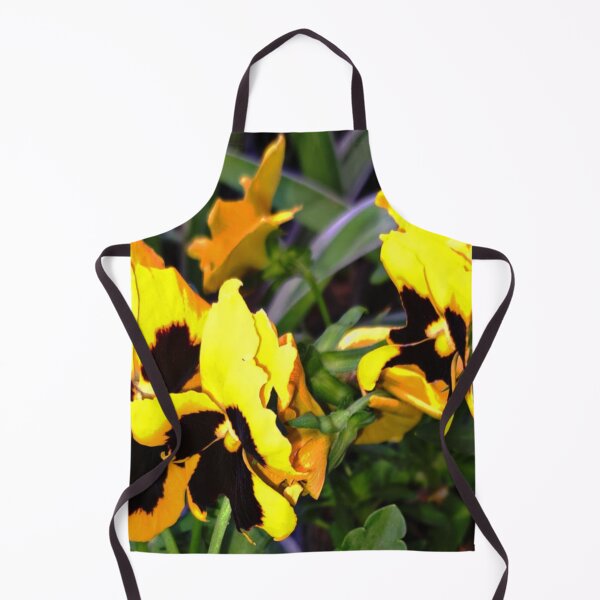 Item preview, flor amarilla en el jardín designed and sold by sadeek1021953Ss.