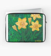Daffodils at Dark Laptop Sleeve
