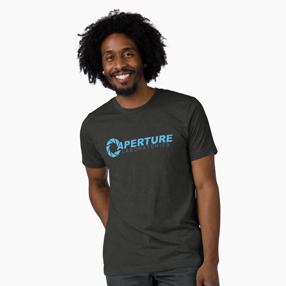 Aperçu de l'œuvre T-shirt chiné créée et vendue par matthewschalo.