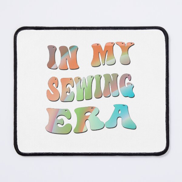 Artikelvorschau, Groovy In My Sewing Era Nähen Hobby Nähliebhaber Retro Nähen Mama, Oma entworfen und verkauft von ZANNIX.