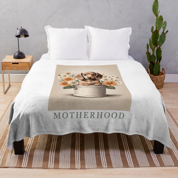 Artikelvorschau, MOTHERHOOD dachshund cute little puppy flowers vintage dog  mom lover vintage entworfen und verkauft von SoulfulT.