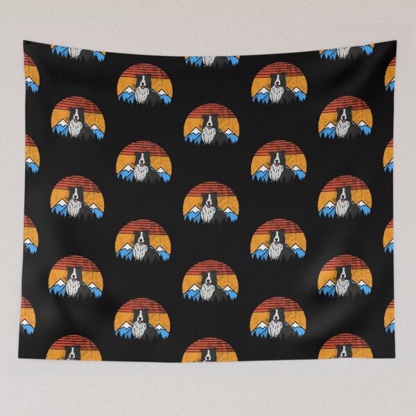 Artikelvorschau, Vintage Sonnenuntergang Berge und Wald Border Collie Retro Hund Distressed Geschenk entworfen und verkauft von Guarddogdrive.