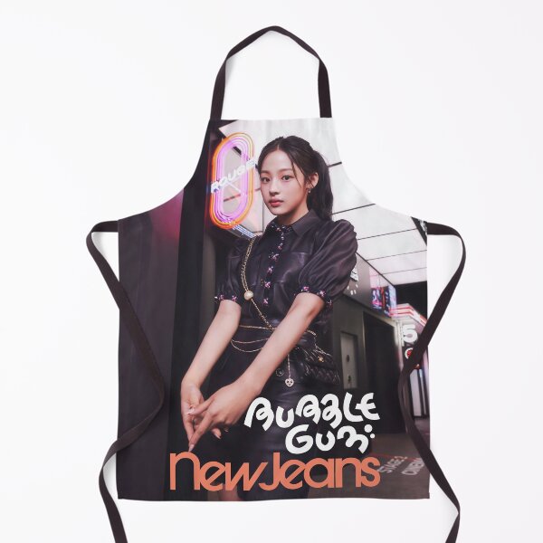 Artikelvorschau, Minji Bubble Gum Super Shy Cool With You ETA Neuer Reißverschluss entworfen und verkauft von Valereekmerch.