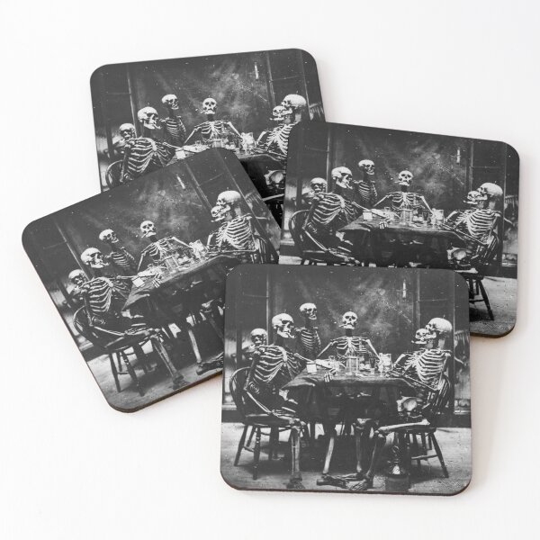 Artikelvorschau, Skeletons smoking down the pub entworfen und verkauft von Vintage Designs +.