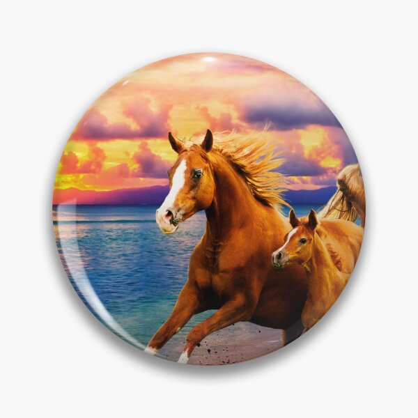 Artikelvorschau, Galoppierende Mutter Pferd Stute und Colt über Strand Sonnenuntergang entworfen und verkauft von julyperson.