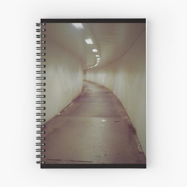 Artikelvorschau, Liminal Spaces Underpass | Die Stadt ist zum Schweigen gebracht entworfen und verkauft von LiminalLane.