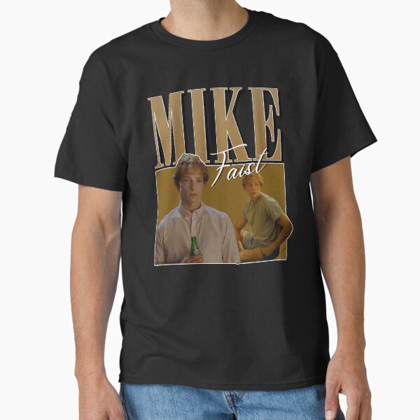 Vista previa del artículo con la obra «DISEÑO RETRO DE MIKE FAIST | Diseño de Mike Faist.», diseñado y vendido por Fandomex.