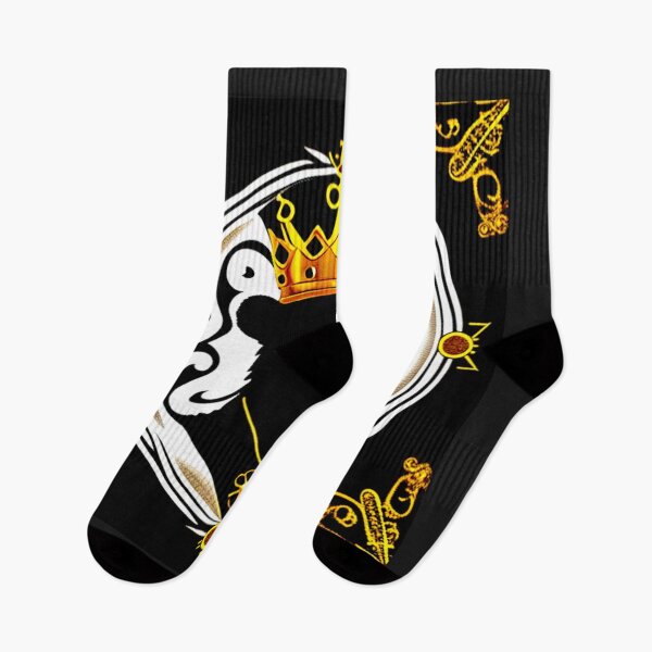 Artikelvorschau, Monarch des Waldes: Die Bärenkrone inmitten königlicher Embleme entworfen und verkauft von Highlandkings.