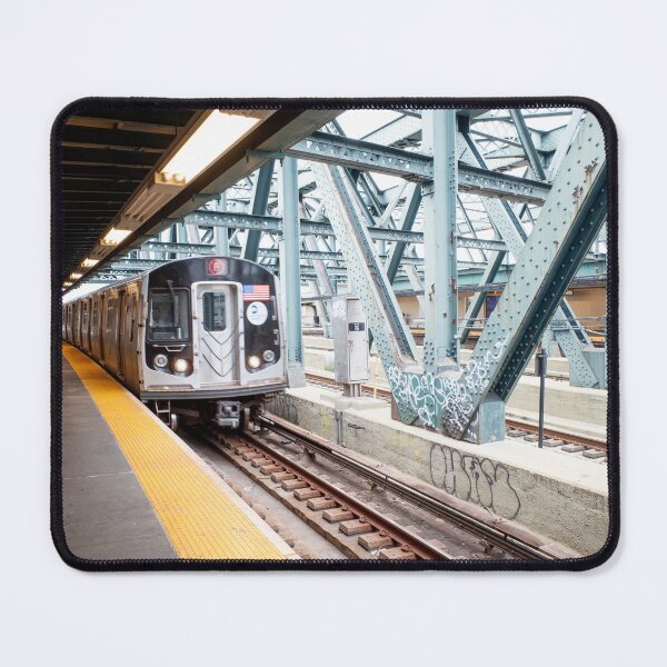 Item preview, Es una cosa de Nueva York: todos aborad una parada del tren F de Nueva York designed and sold by bayviewmedia.