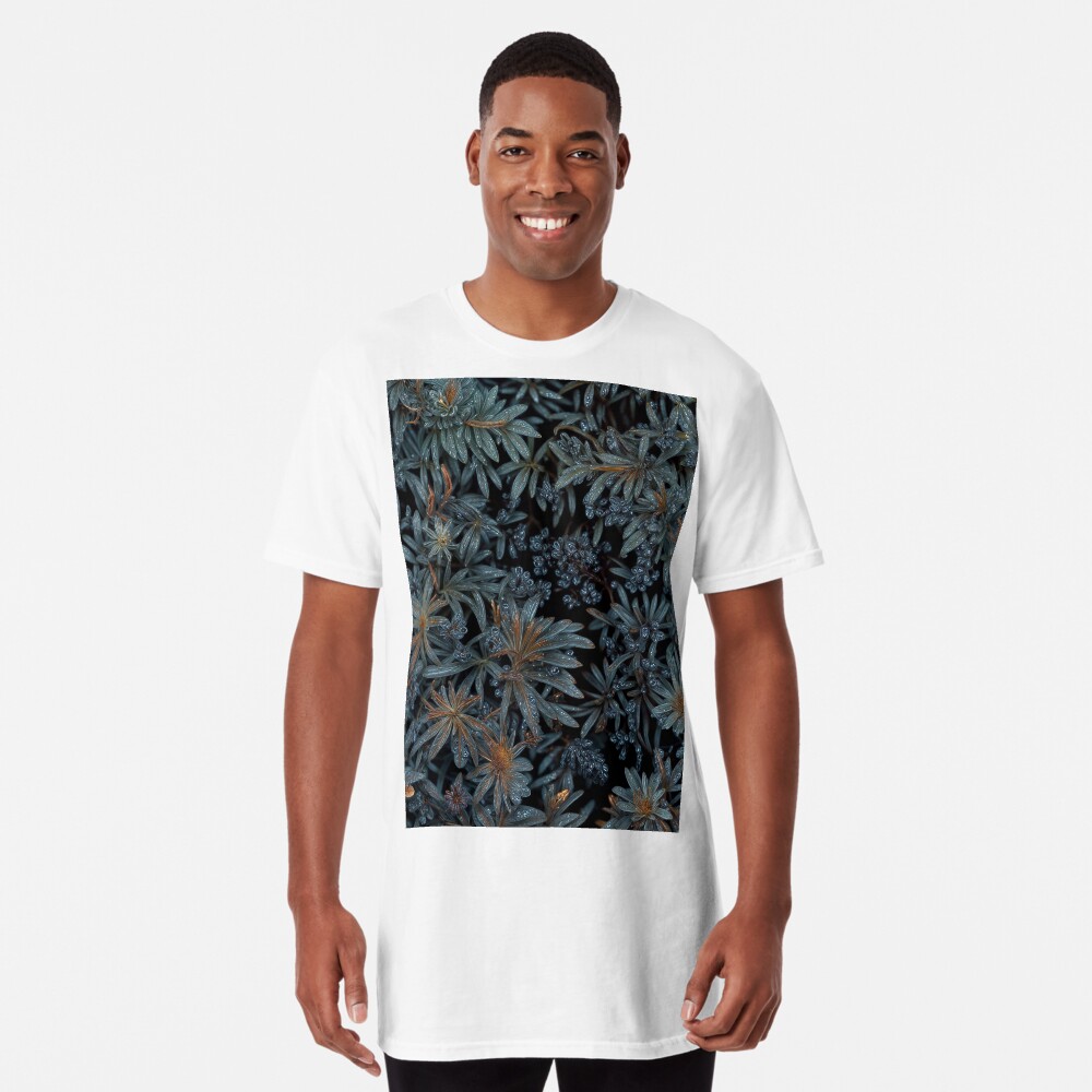 Aperçu de l'œuvre T-shirt long créée et vendue par oduchossoir.