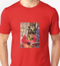STREET PERFORMER Unisex T-Shirt