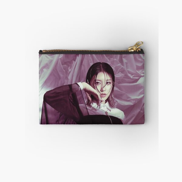 Aperçu de l'œuvre IVE GAEUL IVE HEYA IVE Mine créée et vendue par Valereekmerch.