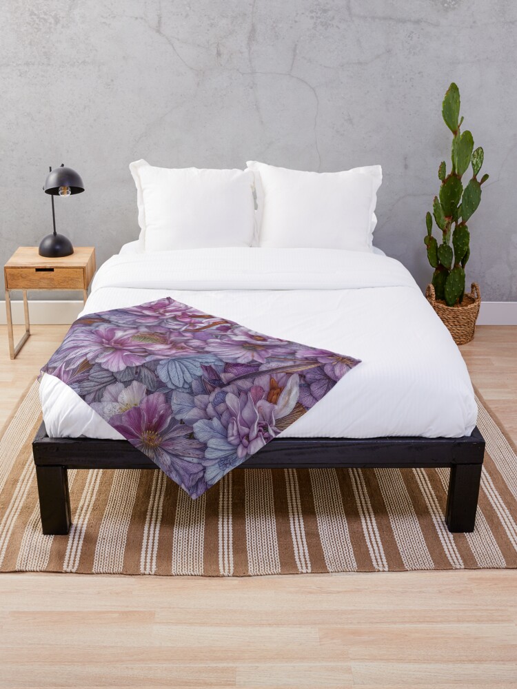 Aperçu 1 sur 6. Plaid avec l'œuvre Flowers field 38 créée et vendue par oduchossoir.