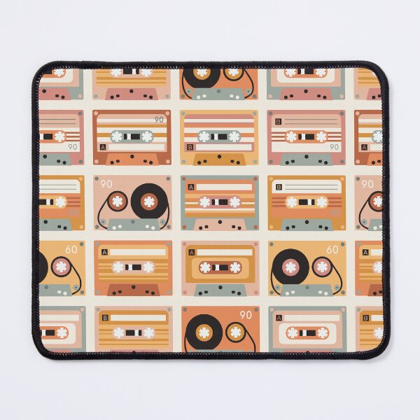 Aperçu de l'œuvre Cassettes vintage - soirée musique rétro - rose et orange - fond clair créée et vendue par Muxune.