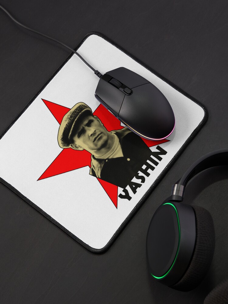 Thumbnail 4 von 5, Mauspad, Lew Jaschin designt und verkauft von sirglennbo.