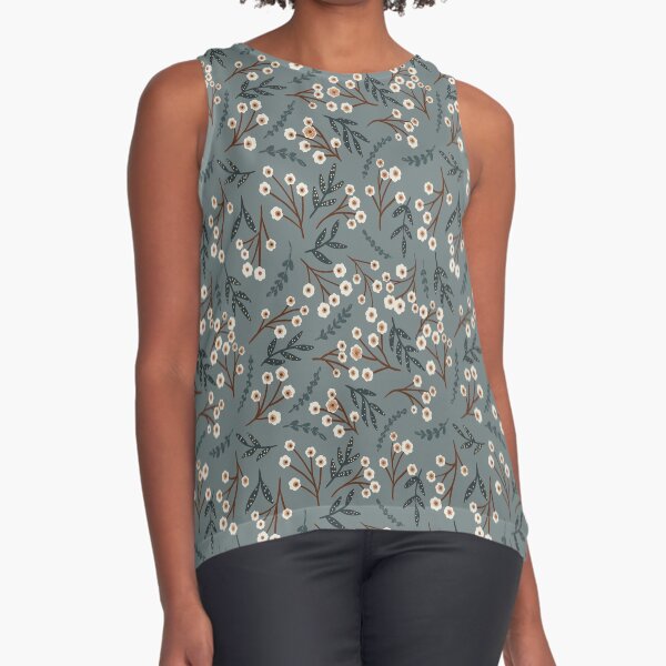 Vista previa del artículo con la obra «Flores arrojadas sobre fondo azul apagado», diseñado y vendido por SheilaMcDowell Design.