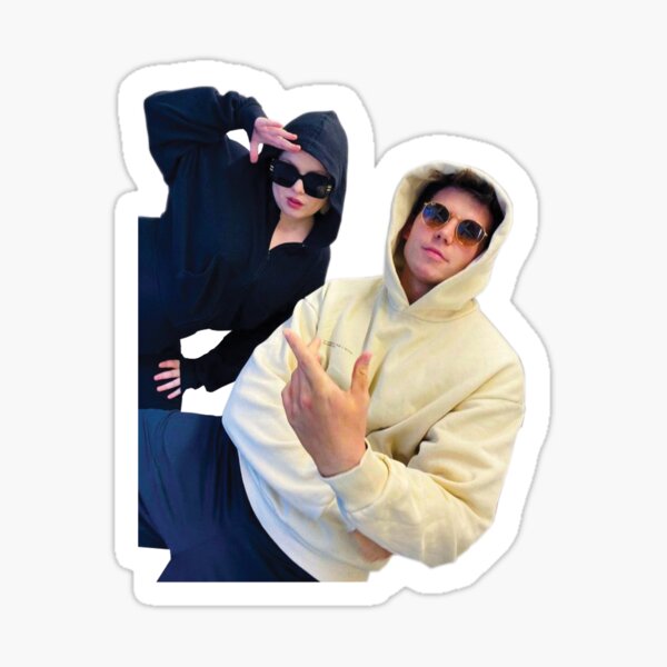 Aperçu de l'œuvre Nicola Coughlan et Luke Newton (2) créée et vendue par lqvestickers.