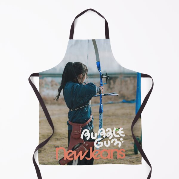 Artikelvorschau, Minji Bubble Gum Super Shy Cool With You ETA Neuer Reißverschluss entworfen und verkauft von Valereekmerch.