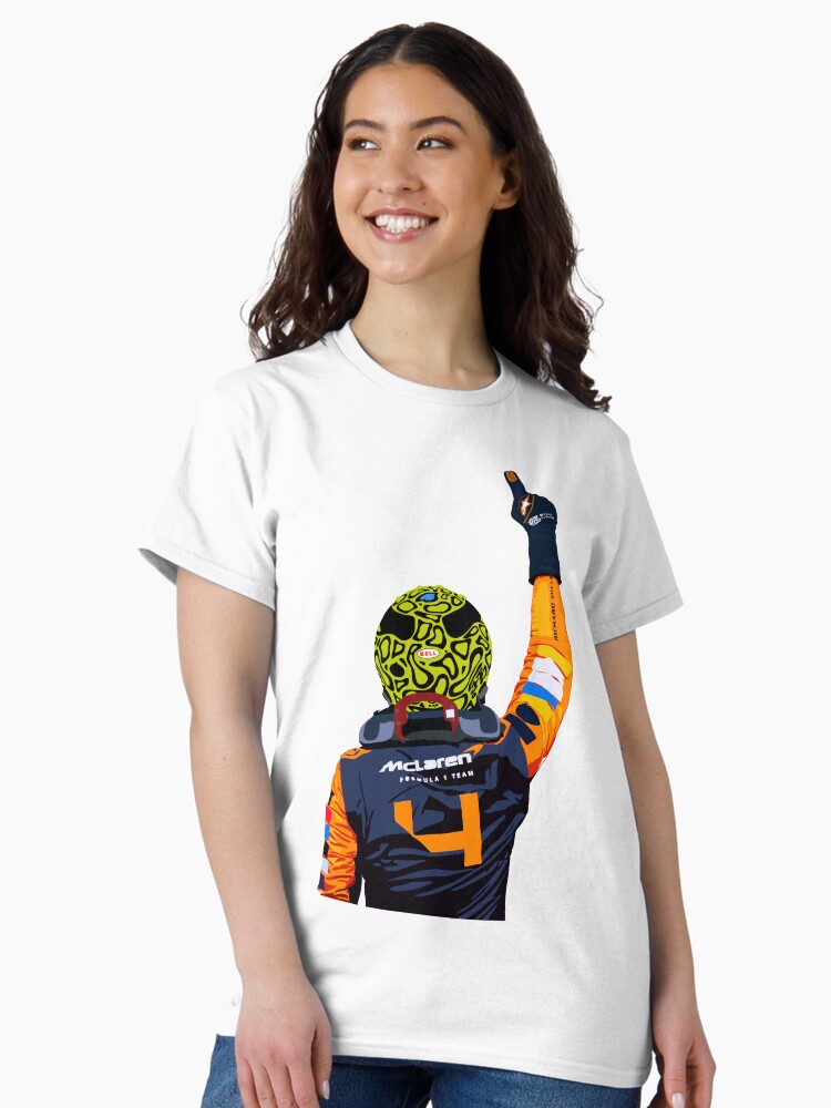 Aperçu 1 sur 7. T-shirt classique avec l'œuvre Victoire de Lando Norris à Miami créée et vendue par Sydney333.