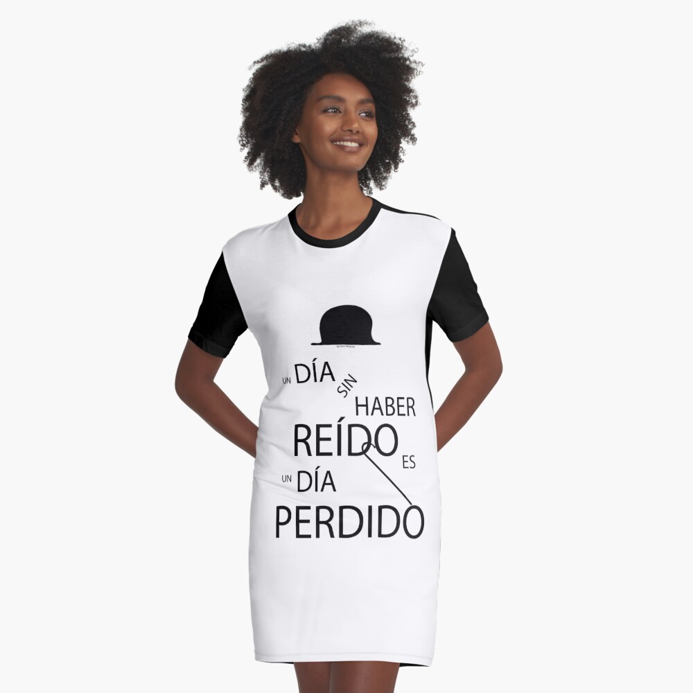 Un día sin haber reído es un día perdido, Charlot Vestido camiseta
