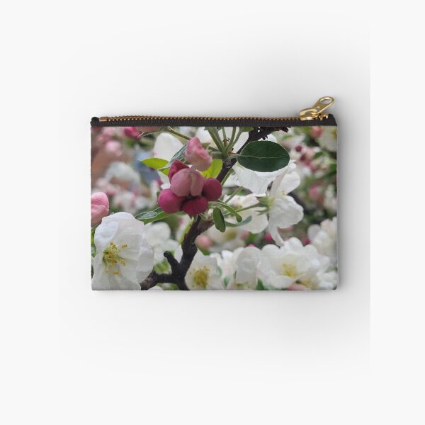 Artikelvorschau, Rosa und weiße Blumen blühen entworfen und verkauft von WhiteSoftPetals.