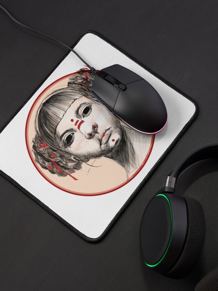 Aperçu 4 sur 5. Tapis de souris avec l'œuvre Portrait de femme créée et vendue par Aldarane.