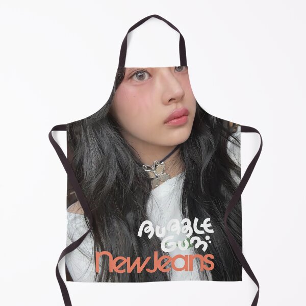 Artikelvorschau, Minji Bubble Gum Super Shy Cool With You ETA Neuer Reißverschluss entworfen und verkauft von Valereekmerch.