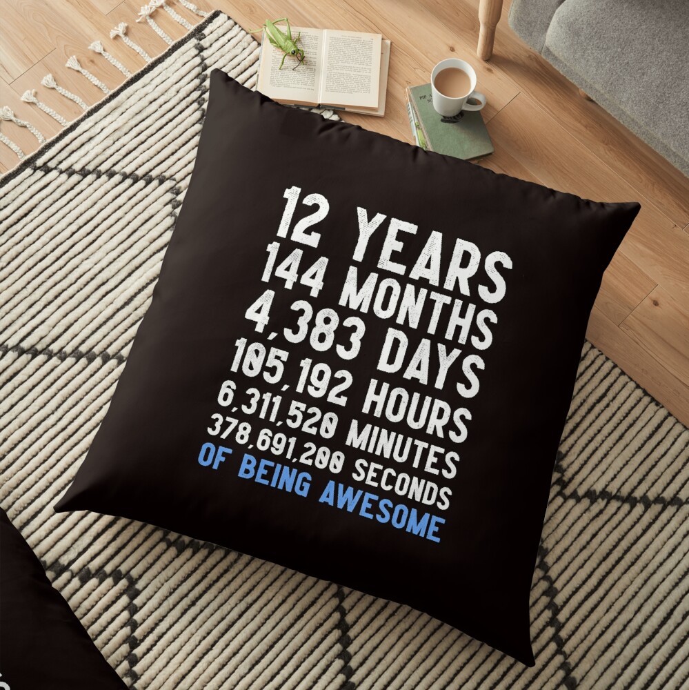 Coussin Garcons 12e Anniversaire Compte A Rebours T Shirt Cadeau Drole Cadeau D Anniversaire 12 Ans Garcons Joyeux Anniversaire 12 Ans Cadeau Pour Les 12 Ans Par Larspat Redbubble